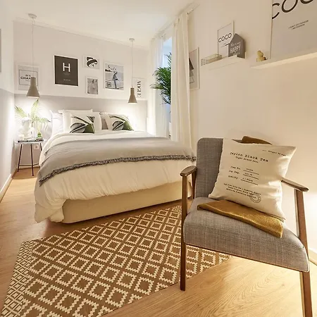 Boutique Alfama With Patio 3 *